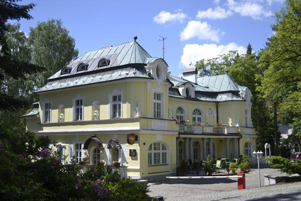 Hotel Saint Antonius Marianske Lazne Bagian luar foto